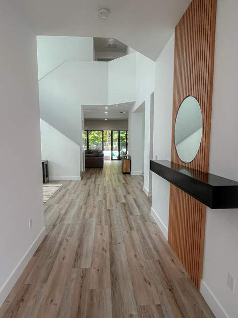 8227 Oceanus Drive, Boca Raton FL - photo 7 of 55