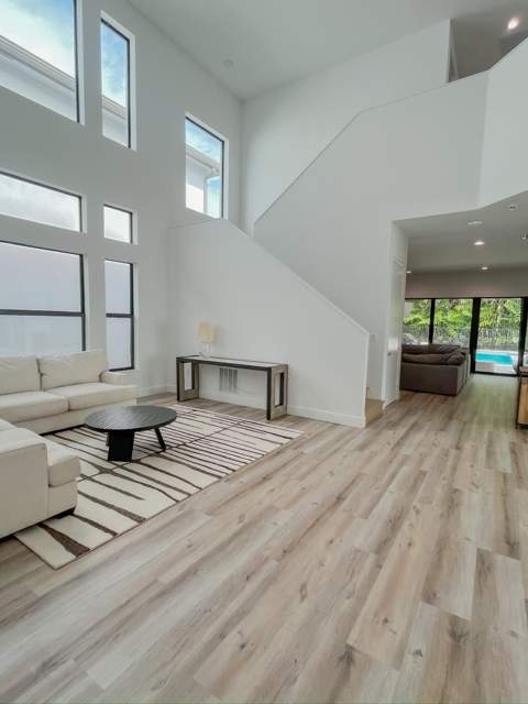 8227 Oceanus Drive, Boca Raton FL - photo 11 of 55