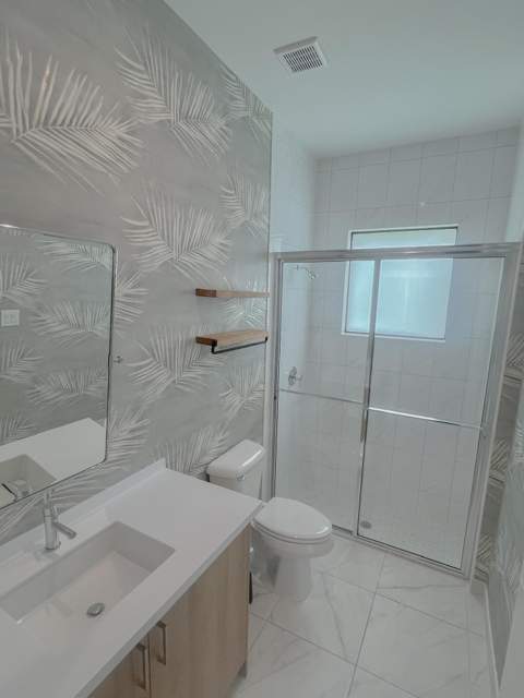 8227 Oceanus Drive, Boca Raton FL - photo 16 of 55