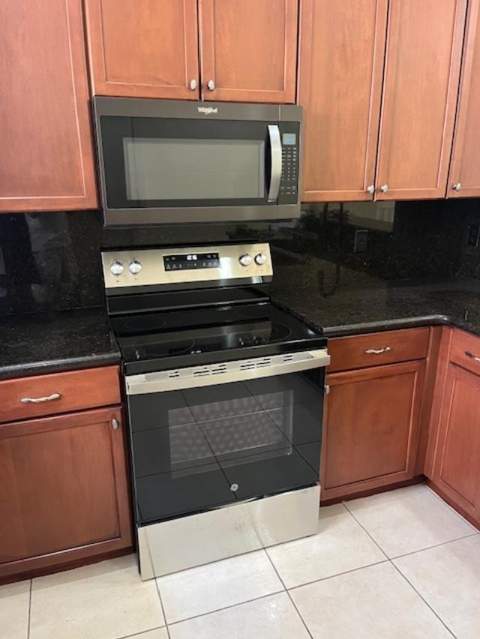 1033 NE 17th Way #1504, Fort Lauderdale FL - photo 23 of 38