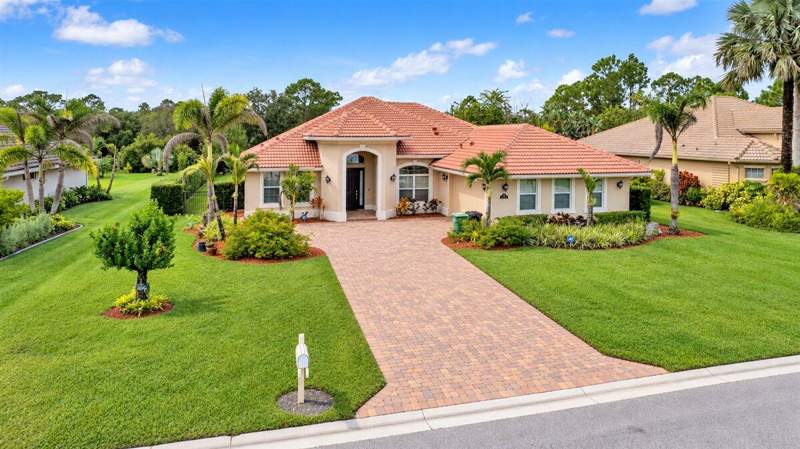 3 bedroom Single Family Residence at 2801 Bent Pine Drive, Monte Carlo Country Club Unit 2, Fort Pierce — photo 5