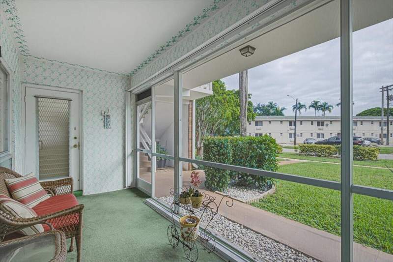2 bedroom Condominium at 500 S Luna Court #4, Eastbrook Condominium Apts Inc, Hollywood — photo 5