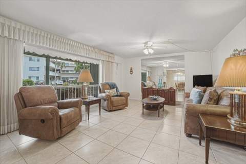 500 S Luna Court #4, Hollywood FL - photo 8 of 23