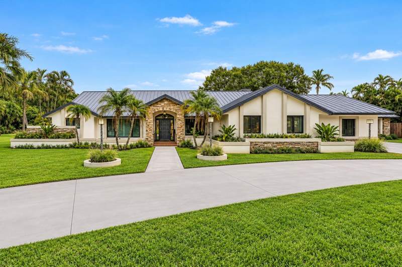 6 bedroom Single Family Residence at 14757 Horseshoe Trace, Paddock Park 1 Of Wellington, Wellington — photo 2