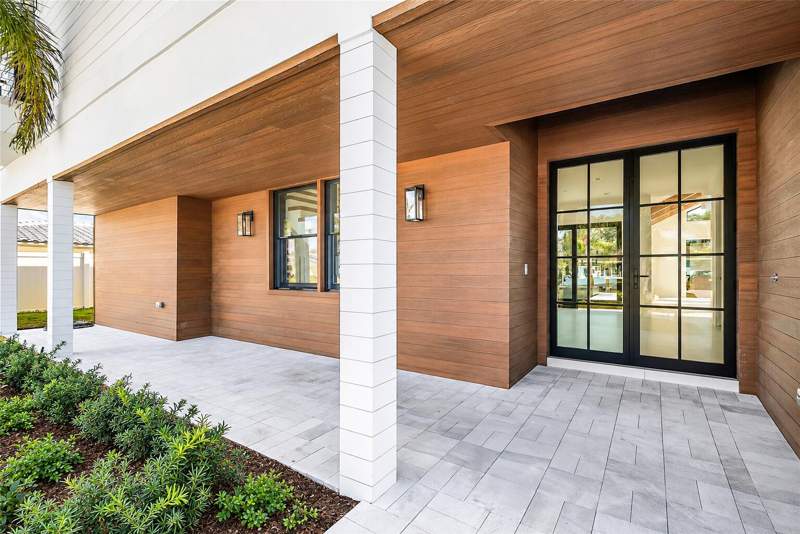 5 bedroom Single Family Residence at 8 Leeward Circle, Country Club Point, Tequesta — photo 3