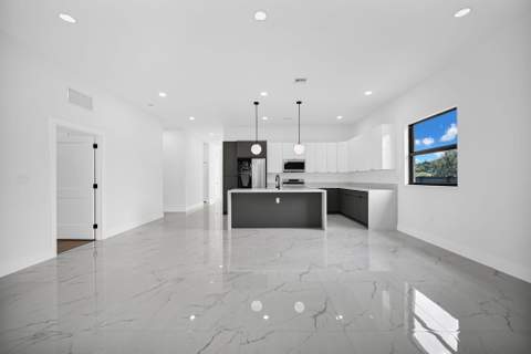 2791 NW 11th Court, Fort Lauderdale FL - photo 12 of 67