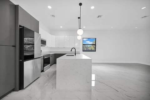 2791 NW 11th Court, Fort Lauderdale FL - photo 15 of 67