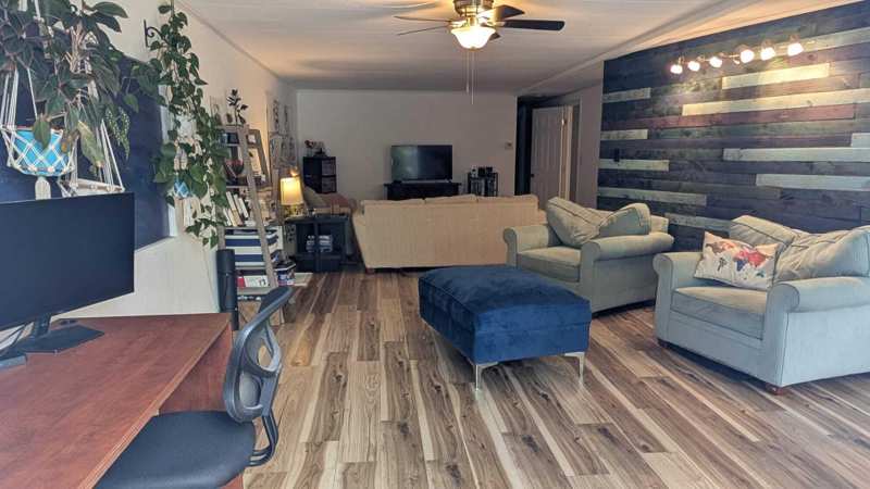 3 bedroom Manufactured Home at 2912 Lakeshore Drive, Ravenswood Estates, Fort Lauderdale — photo 1