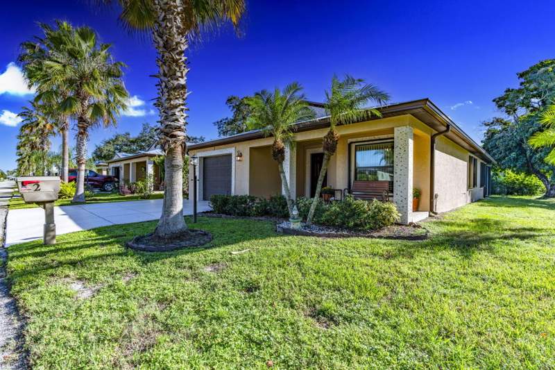 2 bedroom Single Family Residence at 2 S Granada Lane, Spanish Lakes One Leasehold Estates, Port St. Lucie — photo 3