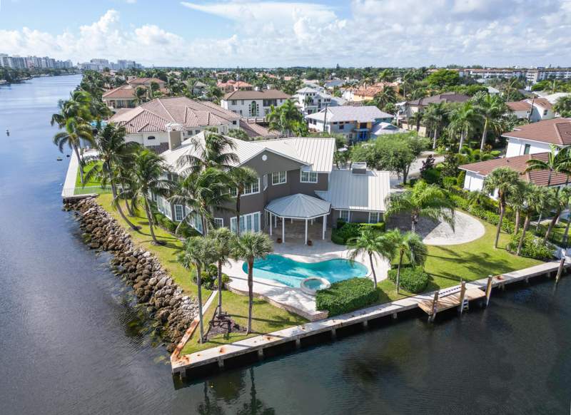 5 bedroom Single Family Residence at 975 Dogwood Drive, Tropic Isle 2nd Sec, Delray Beach — photo 4