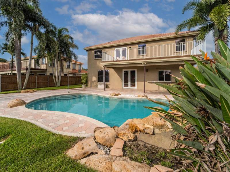 4 bedroom Single Family Residence at 5581 Descartes Circle, Le Palais, Boynton Beach — photo 5