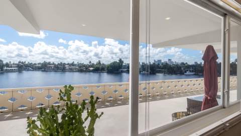 333 Sunset Drive #104, Fort Lauderdale FL - photo 22 of 41