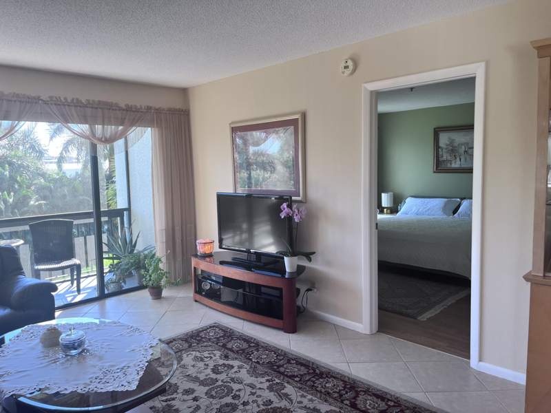 2 bedroom Condominium at 3000 Presidential Way #301, Lands Of The President Condo 8, West Palm Beach — photo 5