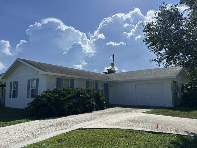 3 bedroom Single Family Residence at 336 Tequesta Drive, Jupiter In The Pines Sec D, Jupiter — photo 2