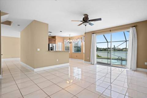 7639 Northtree Club Drive, Greenacres FL - photo 18 of 38