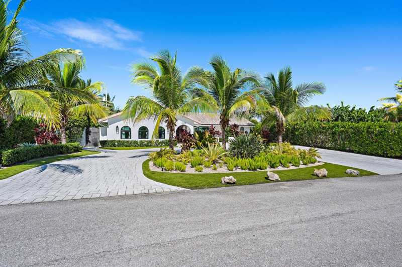 4 bedroom Single Family Residence at 3335 Cove Road, Waterway Village, Jupiter — photo 1