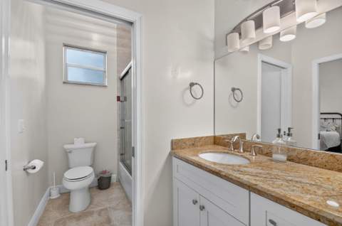 6548 Rock Creek Drive, Lake Worth FL - photo 20 of 25