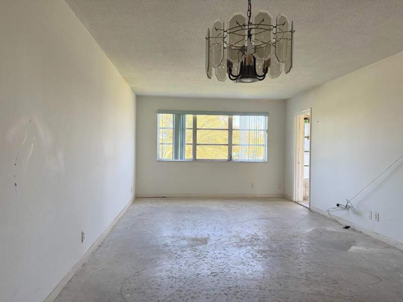 2 bedroom Condominium at 2309 Park Lane #210, Sheridan Lakes Condo Apts No 6, Hollywood — photo 3