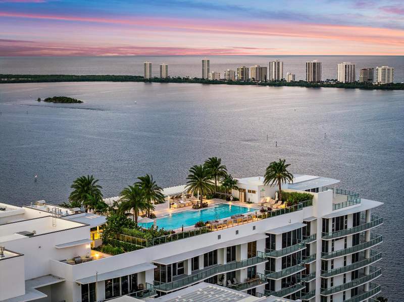 2 bedroom Condominium at 220 Lake Shore Drive #1802, Nautilus 220 Condo, Lake Park — photo 2
