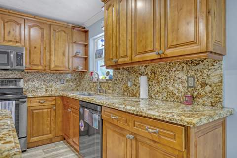 799 Huff Road, Haverhill FL - photo 17 of 59