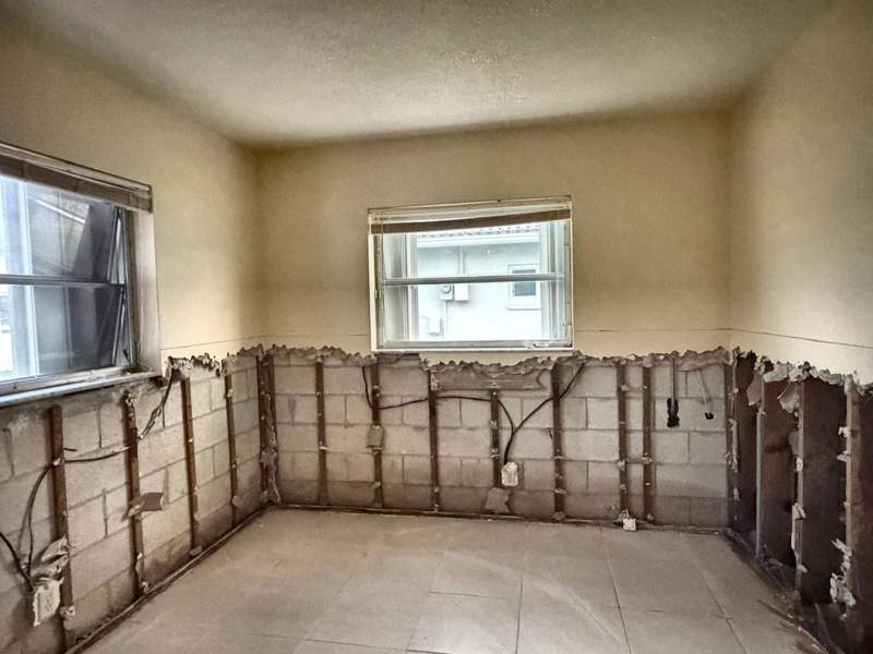 2 bedroom Single Family Residence at 5718 NW 86th Terrace, Mainlands Of Tamarac Lakes, Tamarac — photo 5