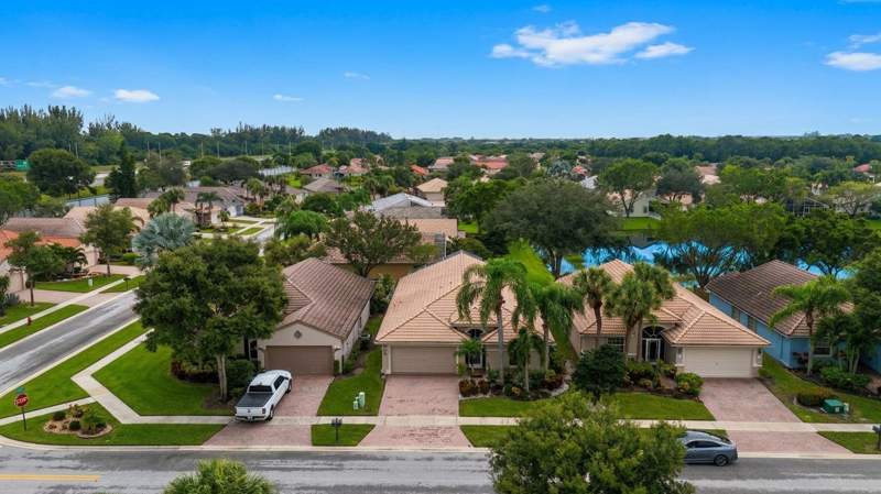 3 bedroom Single Family Residence at 8052 Florenza Drive, Melrose Pud Pod F, Boynton Beach — photo 2