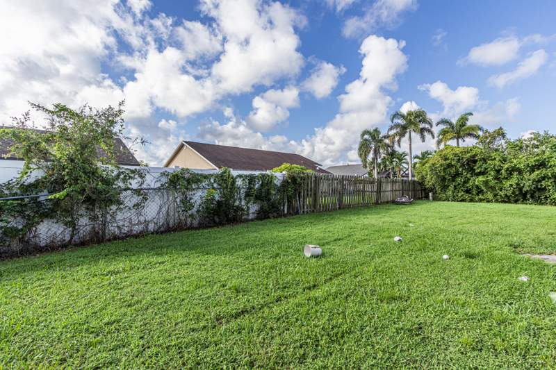 3 bedroom Single Family Residence at 8800 Placid Terrace, Lakes Of Sherbrooke Ph 7, Lake Worth — photo 3
