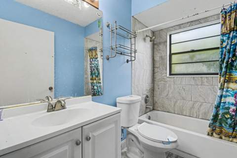 8800 Placid Terrace, Lake Worth FL - photo 17 of 38