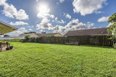 8800 Placid Terrace, Lake Worth FL - photo 24 of 38