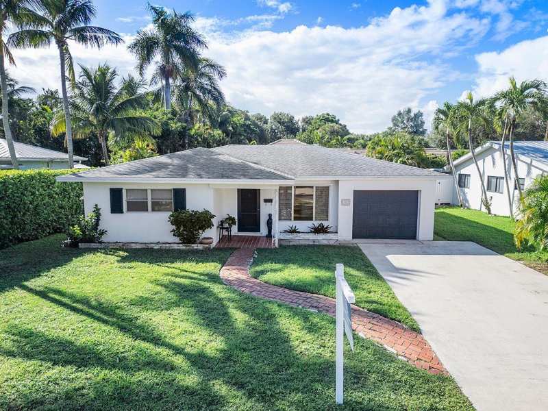 2 bedroom Single Family Residence at 102 NW 12th Street, Pineridge Heights Delray, Delray Beach — photo 1