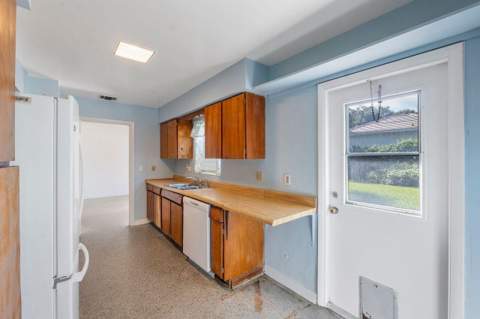 102 NW 12th Street, Delray Beach FL - photo 13 of 53