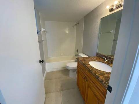 1601 Windorah Way #G, West Palm Beach FL - photo 8 of 10