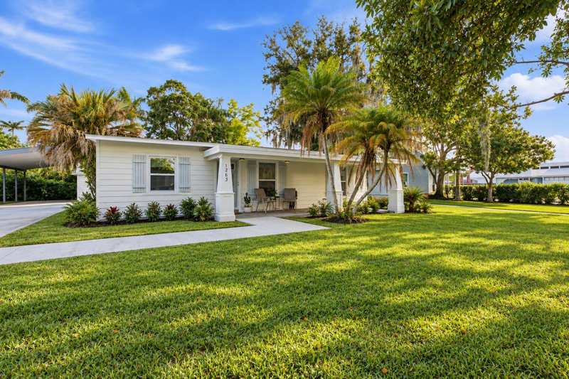 3 bedroom Single Family Residence at 1263 SW Thelma Street, Belle View Court, Palm City — photo 1