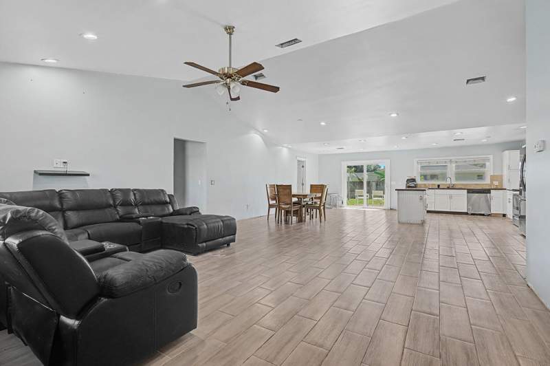 4 bedroom Single Family Residence at 426 SW Seaflower Terrace, Port St Lucie Section 13, Port St. Lucie — photo 3
