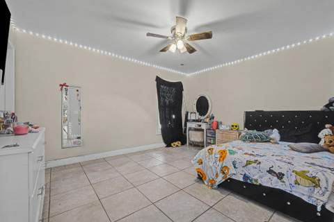 426 SW Seaflower Terrace, Port St. Lucie FL - photo 9 of 15