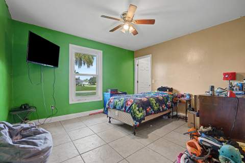 426 SW Seaflower Terrace, Port St. Lucie FL - photo 10 of 15