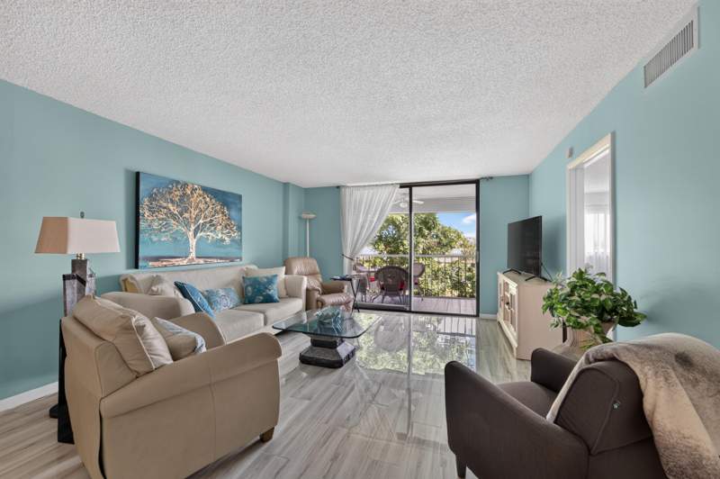 2 bedroom Condominium at 4725 Lucerne Lakes Blvd E #401, Lucerne Lakes Fairway Club, Lake Worth — photo 3