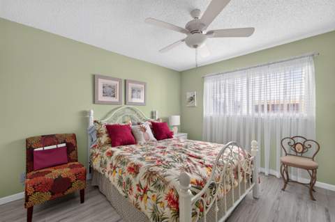 4725 Lucerne Lakes Blvd E #401, Lake Worth FL - photo 19 of 32