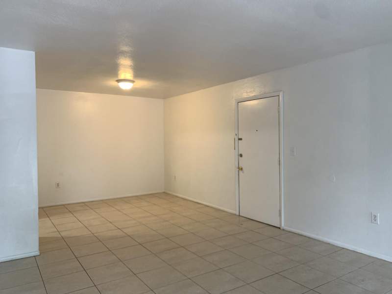 2 bedroom Condominium at 431 Executive Center Drive #206, Clear Lake Palms Condo, West Palm Beach — photo 3