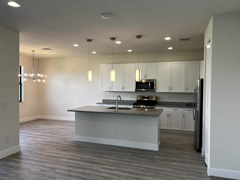 4 bedroom Single Family Residence at 7215 Montereal Path, Villamar At Toscana Isles, Lake Worth — photo 5