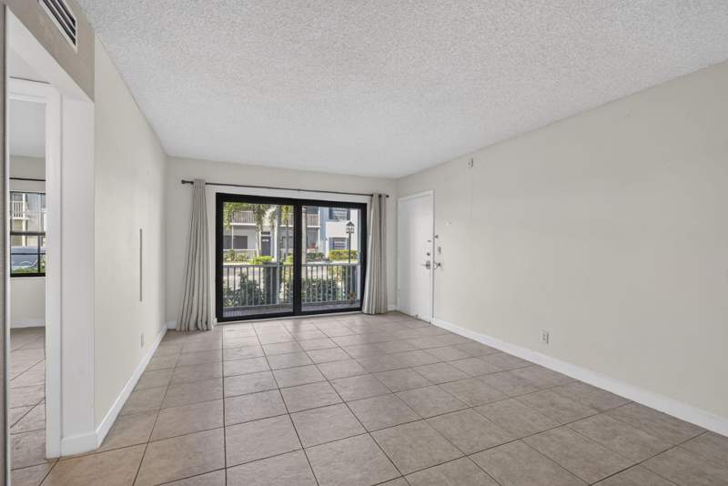 1 bedroom Condominium at 130 Cypress Club Drive #313, Cypress Club Condo, Pompano Beach — photo 4