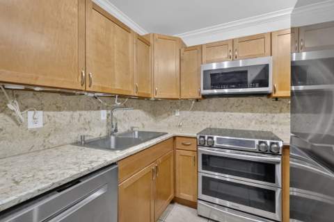 130 Cypress Club Drive #313, Pompano Beach FL - photo 6 of 27