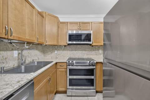 130 Cypress Club Drive #313, Pompano Beach FL - photo 7 of 27