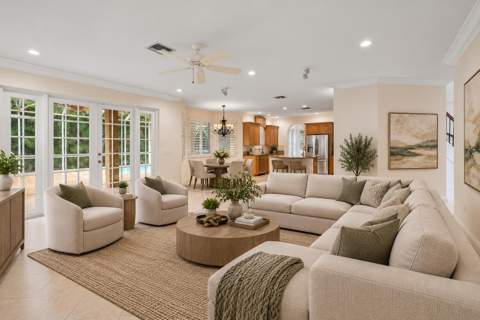 6395 Stonehurst Circle, Lake Worth FL - photo 6 of 44