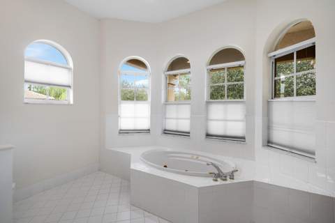 6395 Stonehurst Circle, Lake Worth FL - photo 15 of 44