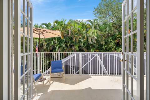 6395 Stonehurst Circle, Lake Worth FL - photo 19 of 44
