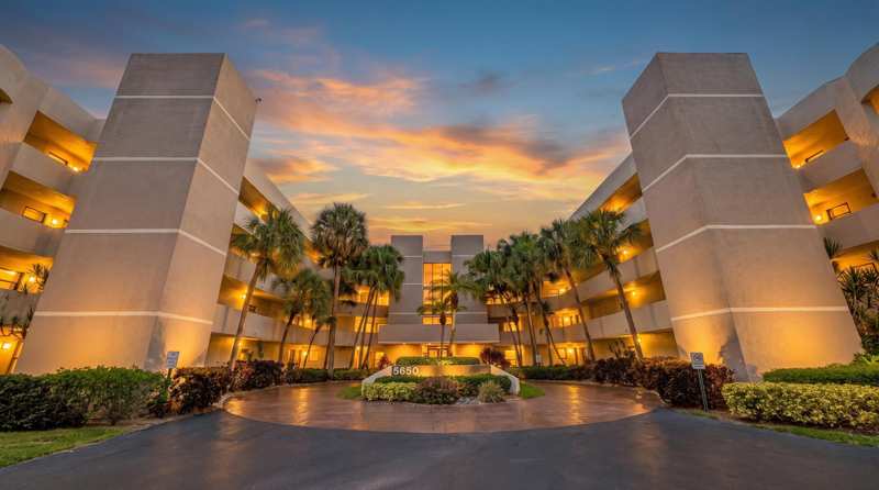 2 bedroom Condominium at 5650 Camino Del Sol #101, Camino Real Village Condo, Boca Raton — photo 1
