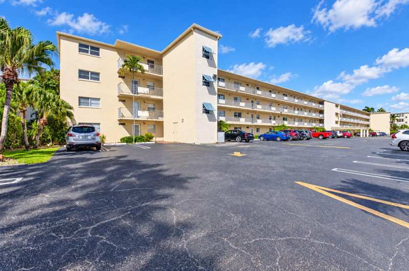 1 bedroom Condominium at 2615 NE 3rd Court #2130, Village Royale Greenwood Condo, Boynton Beach — photo 1