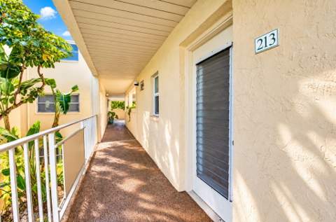 2615 NE 3rd Court #2130, Boynton Beach FL - photo 7 of 45