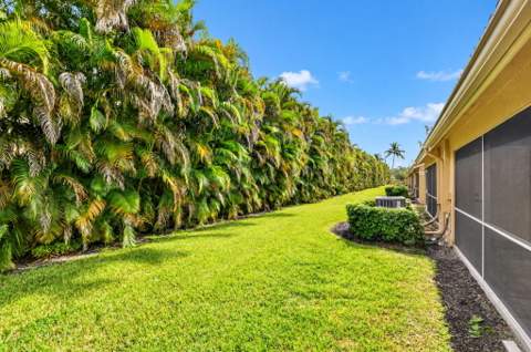 6143 Whalton Street, West Palm Beach FL - photo 16 of 60